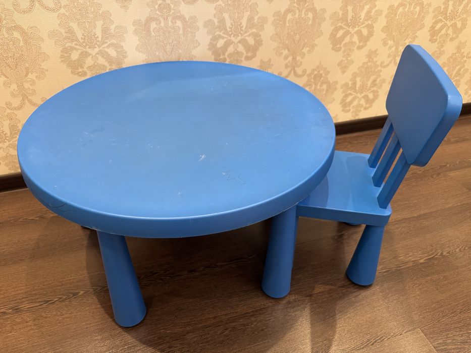 Детский стол и стул Ikea