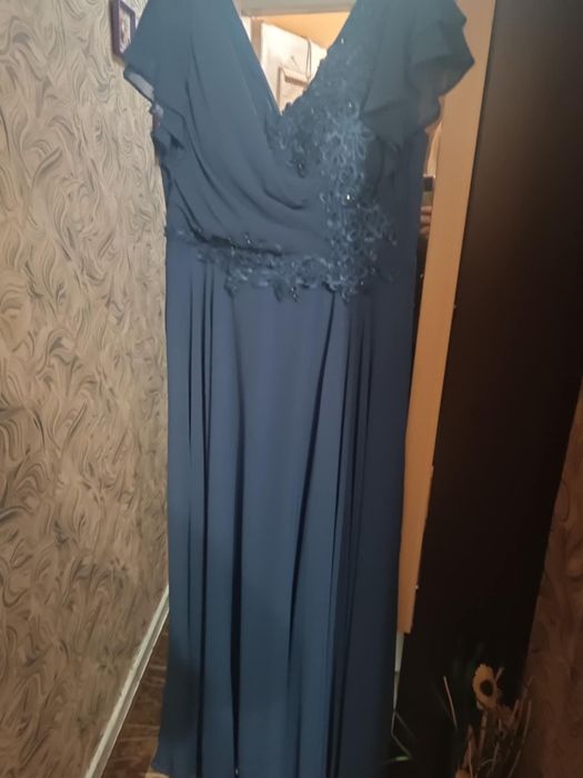 Дамска официална рокля!