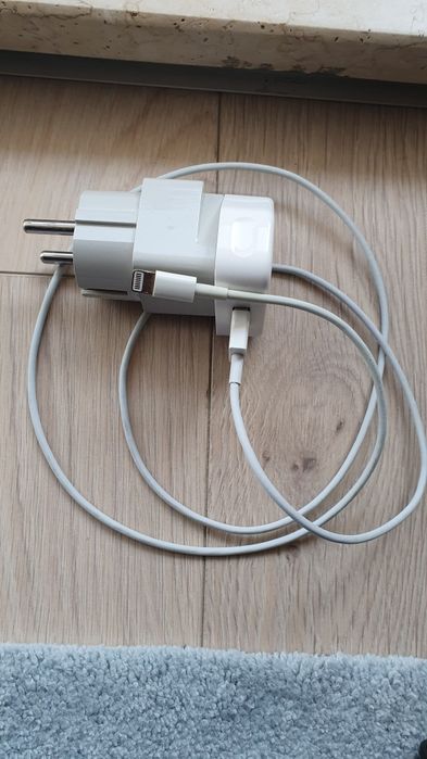 Incarcator Apple UK+adaptor+Cablu Lightning alimentare date Curier OLX