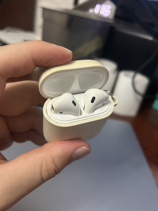AirPods 1 2019 год оригинал