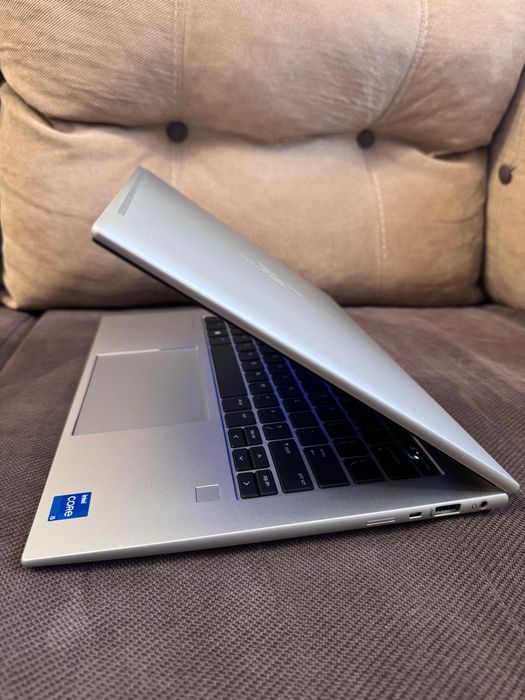 HP EliteBook 840, 14 inch , G10 ,  Notebook PC + CADOU SPECIAL (pachet Office și rucsac profesional)