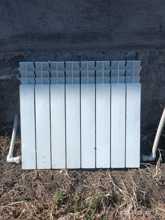 Радиатор 1 штука