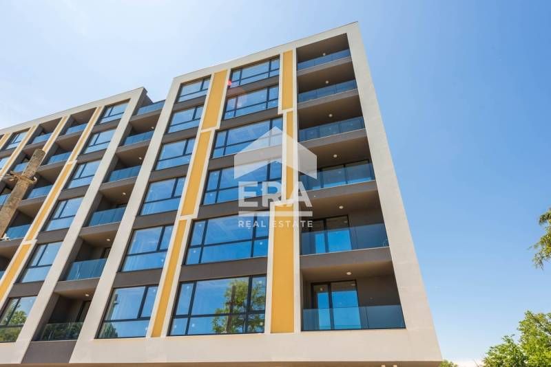Двустаен югозападен апартамент за продажба, в новопостроен жилищен ком