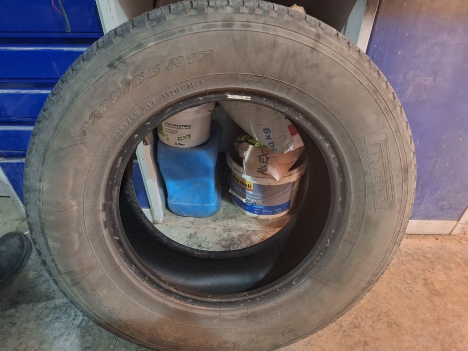 Продам шины летнее для прадо 17