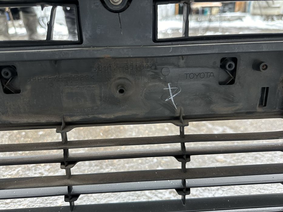 Передный бампер Камри 55