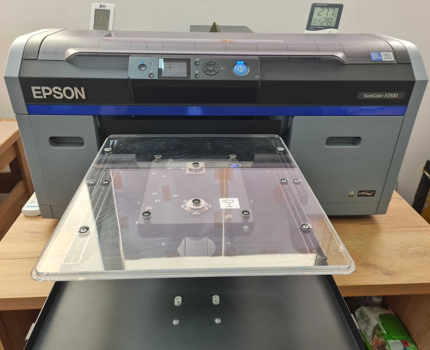Epson SureColor F2100 за директен печат върху дрехи