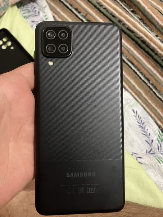 Samsung A12 holati yaxshi
