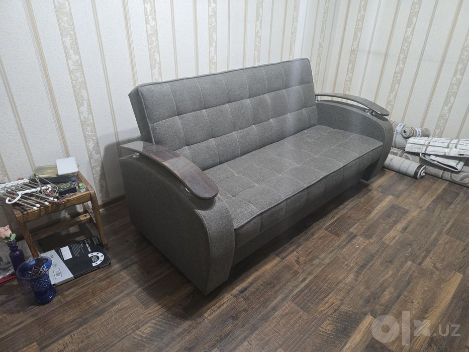 Диван раскладной  1×1,90 700с Метро Новза Хамза Срочно