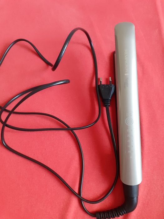 Placa de indreptat parul Remington keratin protect