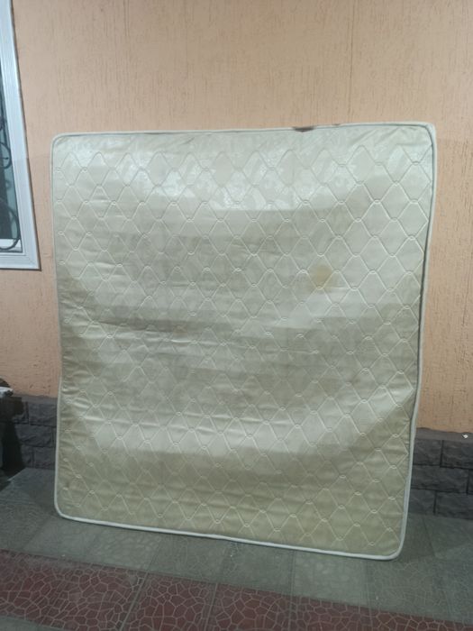 Матрас спальный ..