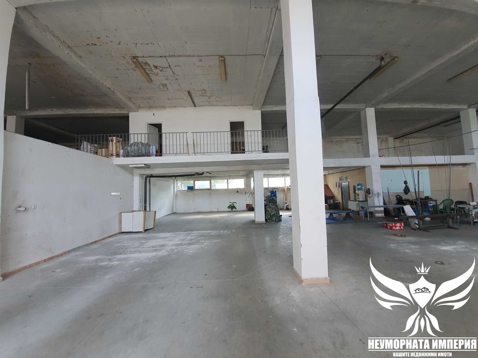 Продавам склад/цех 680РЗП с парцел 806кв. в Асеновград,П.З. Изток