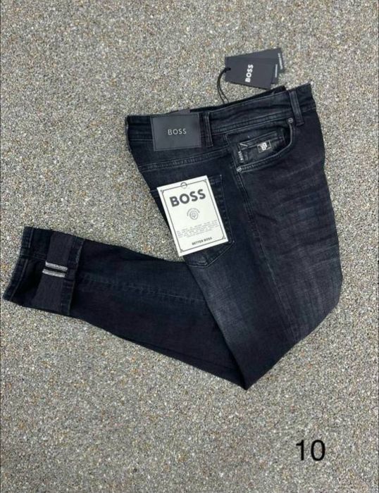 Blugi pentru bărbați