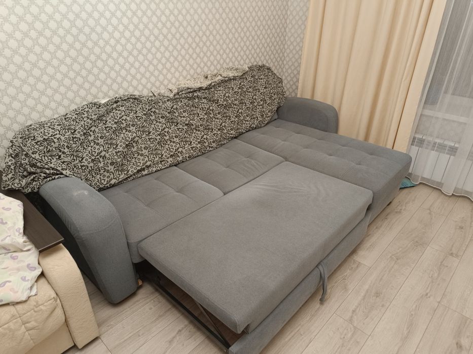 Диван угловой в хорошем состоянии