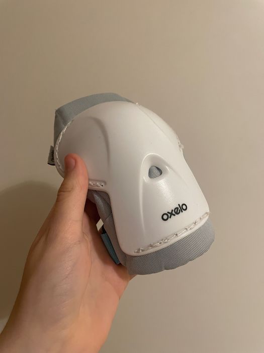 ЧИСТО НОВИ Лакътници