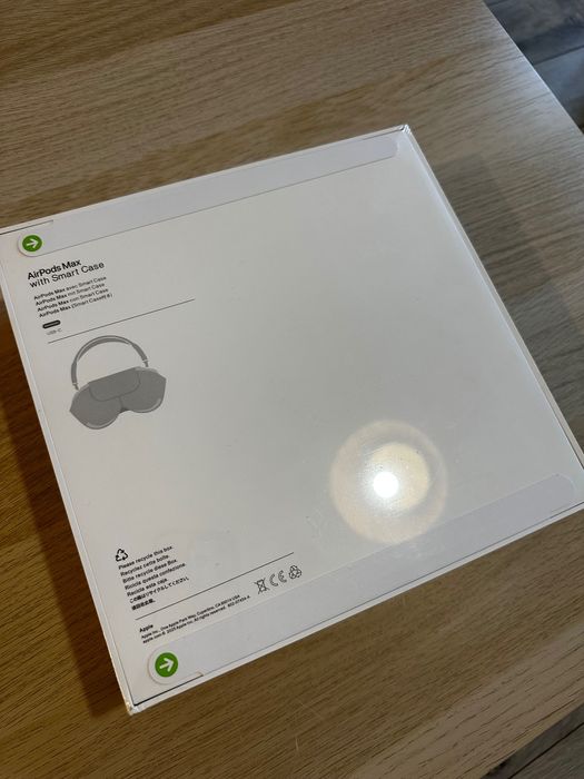 Apple AirPods Max слушалки син цвят