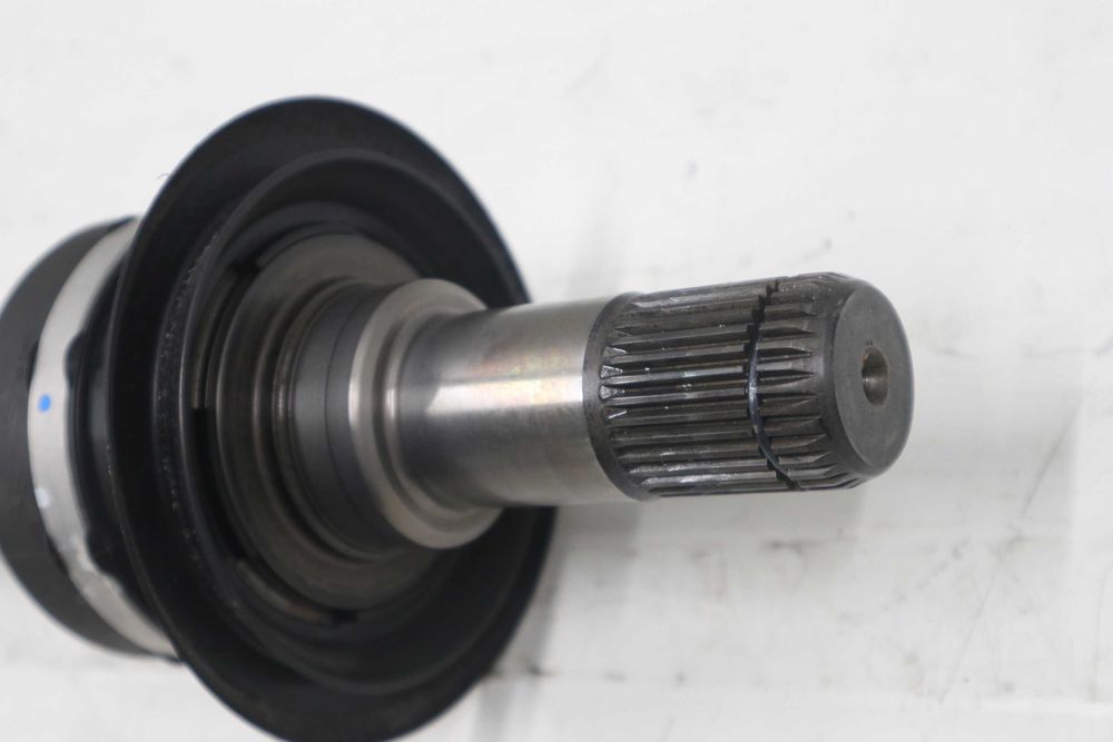 Задна дясна полуоска БМВ Г30 Г31 BMW G30 G31 3.0XD 4.0XD