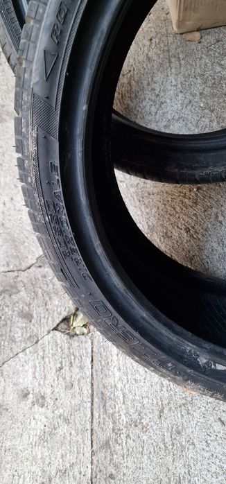 225/35/19 Pirelli P Zero Rosso