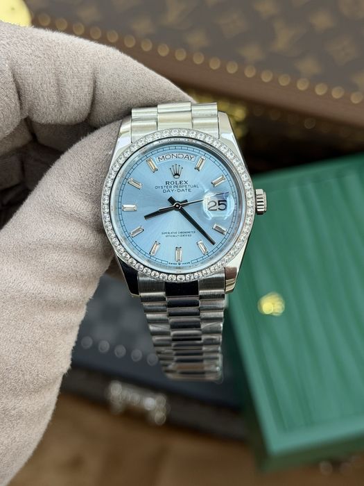 Rolex Day-Date 36mm Platinum Baguette