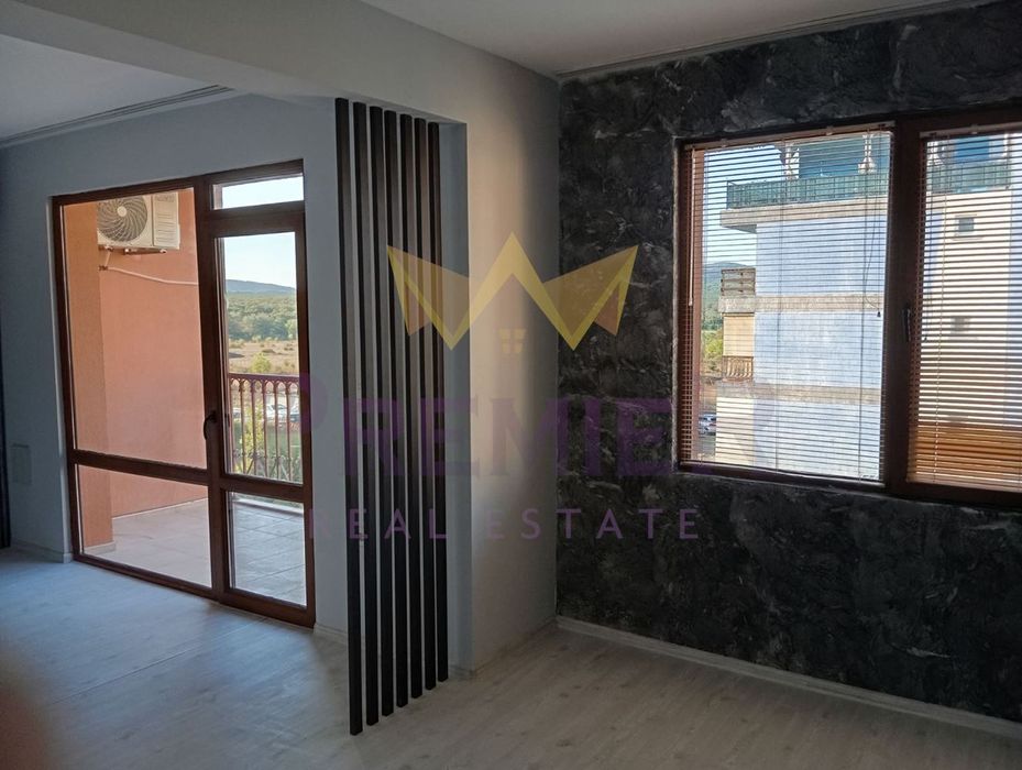 Продава се Тристаен апартамент в Приморско - 101 кв.м за 1189 €/кв.м - Снимка #2