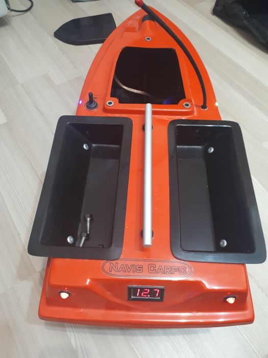 Navomodel NAVIS CARPO,Barcuta plantat,nadit 2 cuve.