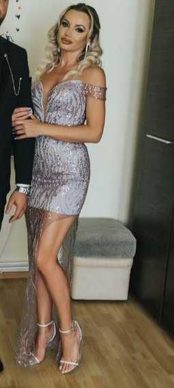 Rochie eleganta cu broderie