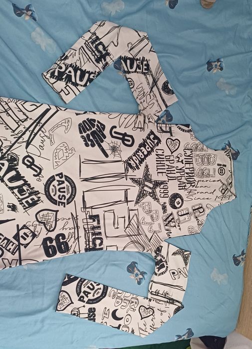 Продавам дамска блуза на pause