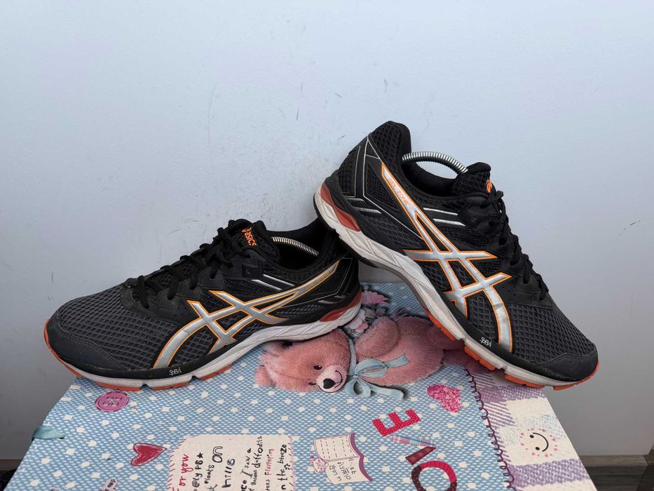 Asics Gel Zone 5''оригинални маратонки 44.5 номер