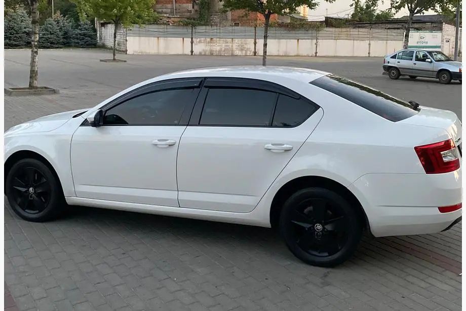 Deflector capota paravanturi Skoda Octavia 2013-2017
