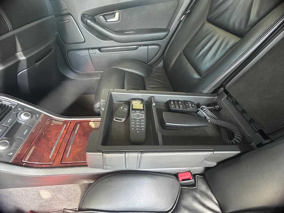 AUDI A8L D3 (2004) Long Wheel Base (LWB) • V8 • Limuzină Full Luxury