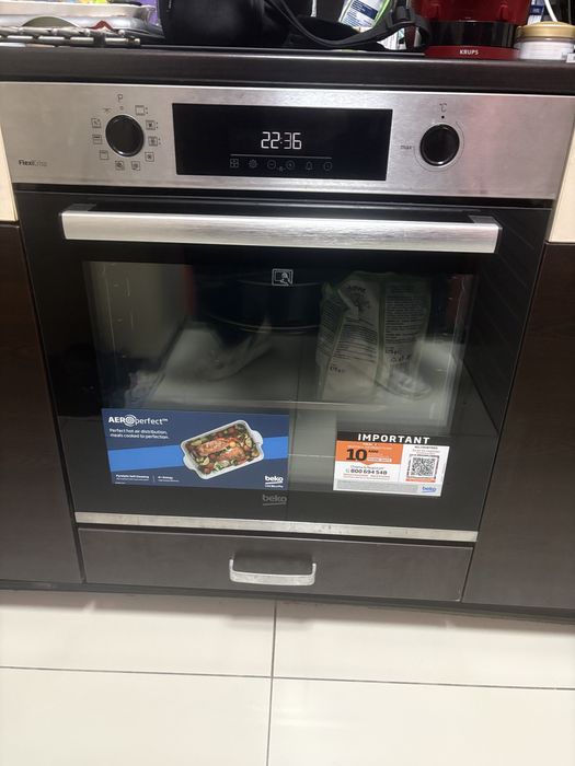 Фурна за вграждане Beko BBIE12300XD – ЧИСТО НОВА, 3 г. гаранция, 72L, SteamShine, Инокс