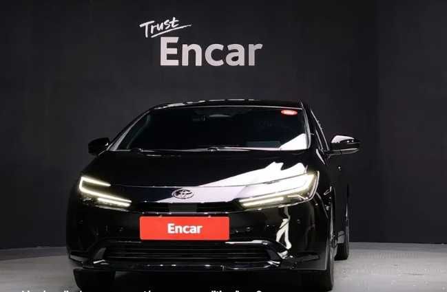 Toyota Prius бензин+гибрид