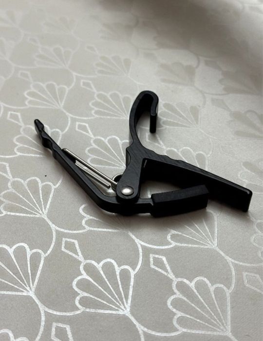 Гитара 7 струнная