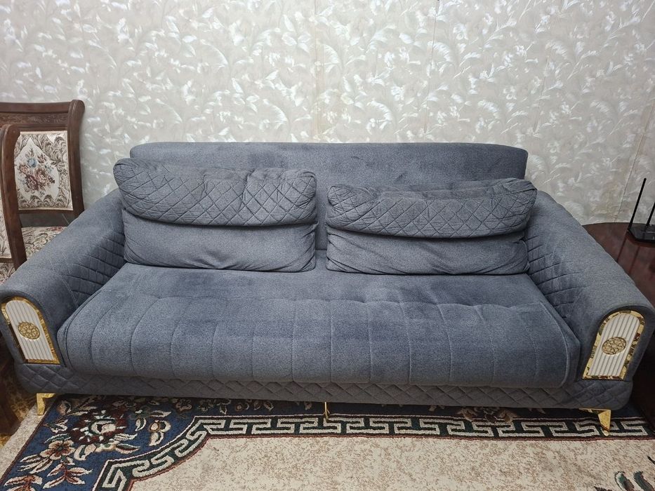 Продается диван и 2 кресла