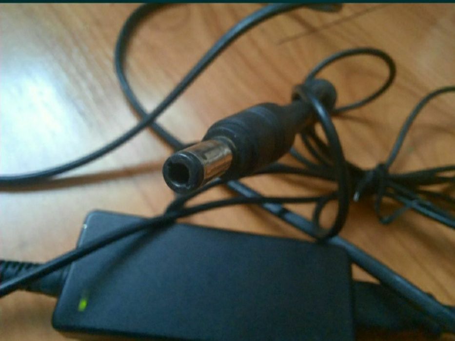Incarcator alimentator laptop