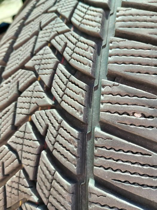 235/55 R19 Dunlop Winter sport DOT 2521