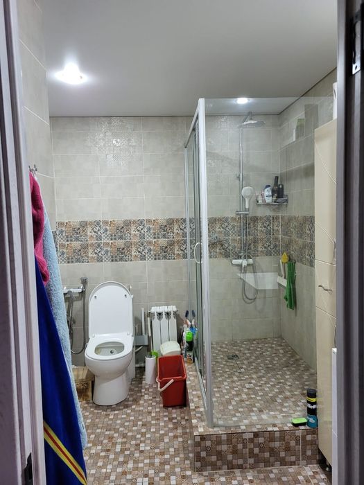 Коттедж в центре города, в районе бани Самал