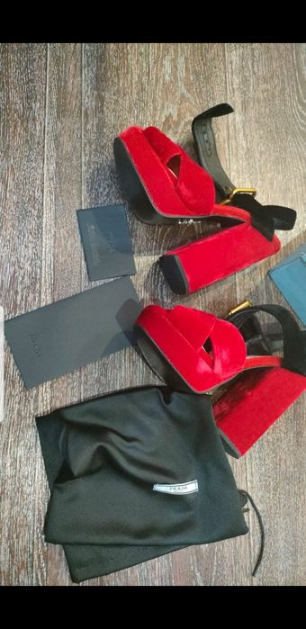 Шикарная, Модная обувь от Prada