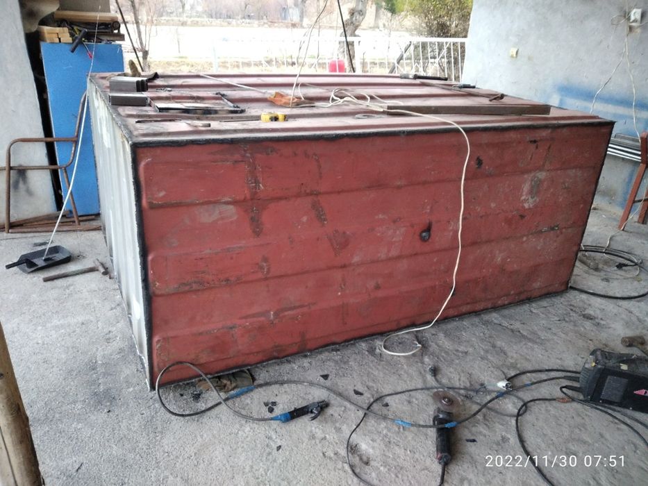 Suv yomkost.       Suv bochka       .