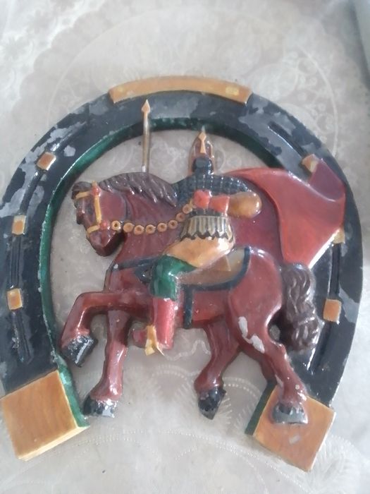 Подкова с богатырём