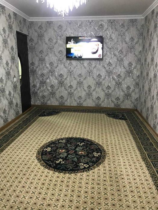 Продам 4 - комнатную квартиру