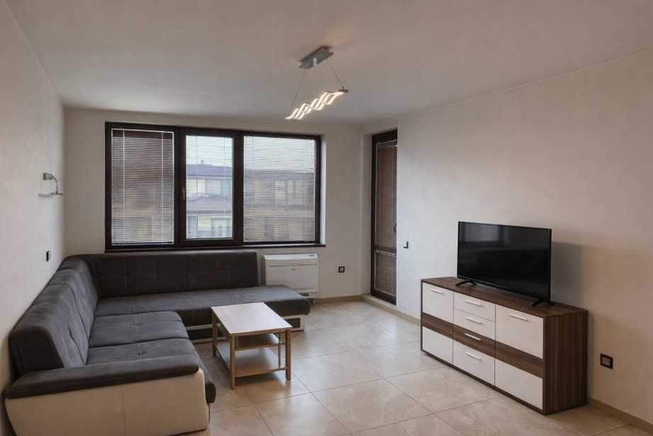 Дава се под наем Тристаен апартамент в София, Редута - 101 кв.м за 846.6 € - Снимка #1