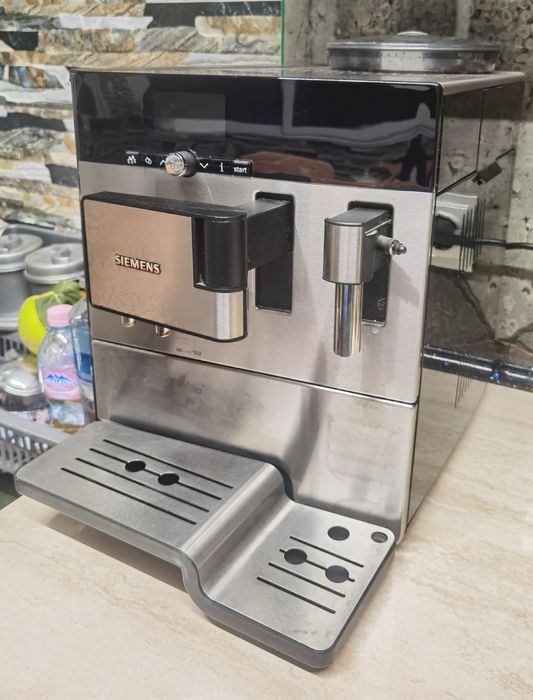 Кафемашинa  Siemens EQ8 Series 300