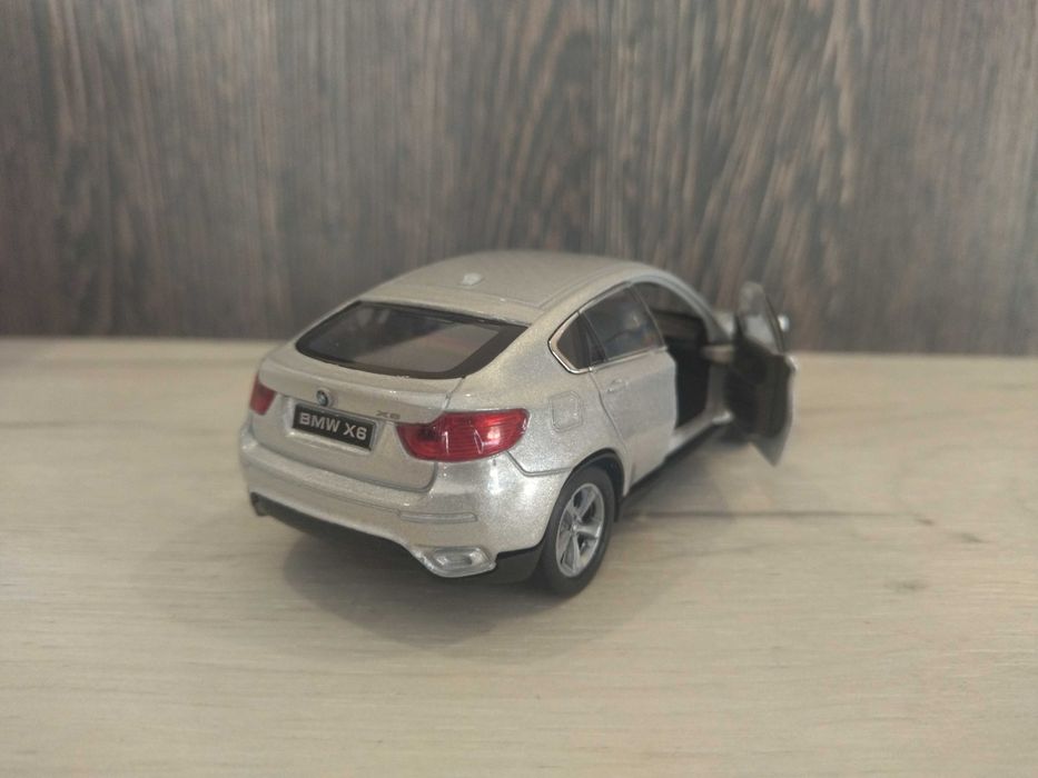 Метална количка BMW X6 !!!