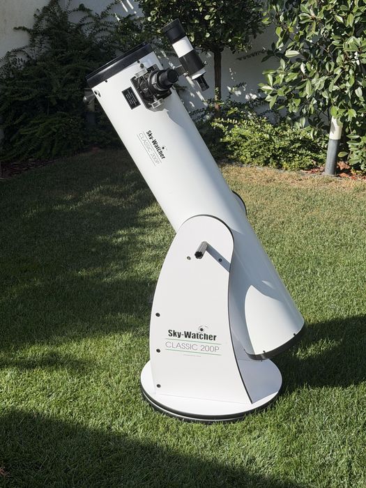 Telescop Astronomic 200/1200 SkyWatcher montura tip Dobsonian