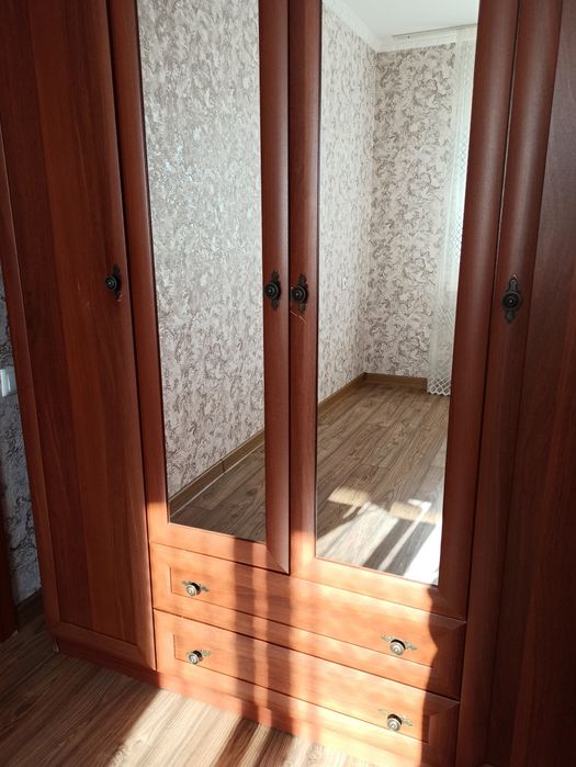 Продам Шкаф Россия