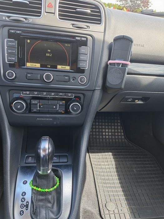 VOLKSWAGEN Golf 2011 — imagine 2