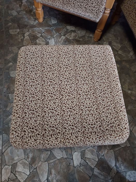 Мебели за всекидневна от масив