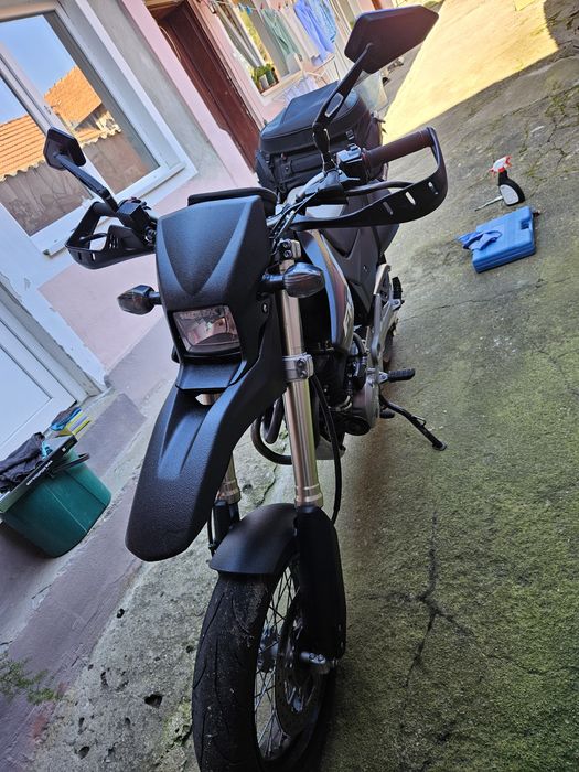 Vând Honda fmx650