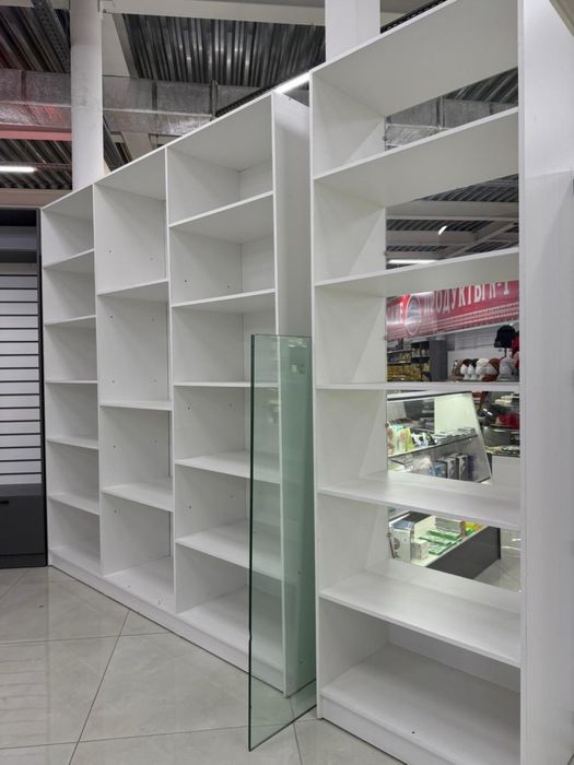 Продам витринв новые