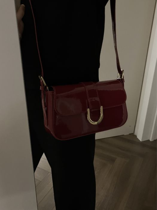Бордовая сумочка